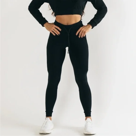 Alphalete Identity Jogger Black Small - Picture 1 of 14